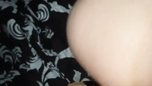 Aku datang untuk menonton film dan melakukan seks anal