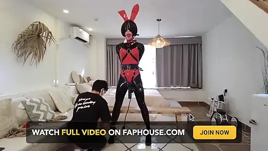 Mz13 - Bunny Girl with Pouting Lips