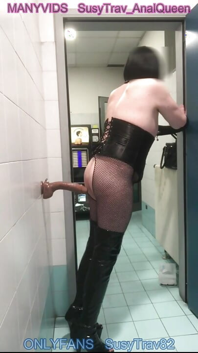 risky truckstop toilet big black dildo anal fucking