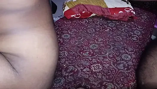 Gav ki bhabhi ki must Chudai video (Indian Sex Videos)