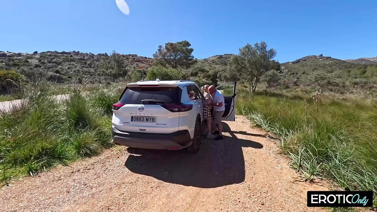 Pertemuan kakek jerman sama cewek hot rambut pirang untuk kencan di luar ruangan yang tak terlupakan