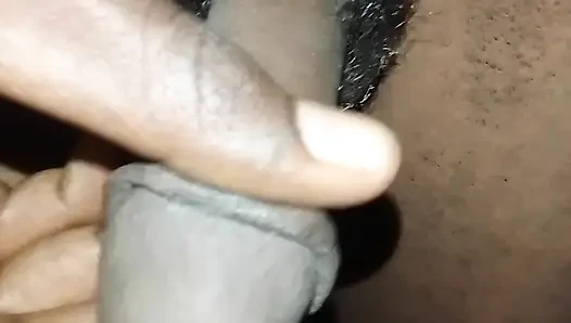 Evde yalnız 31 çekme ayakta durarak