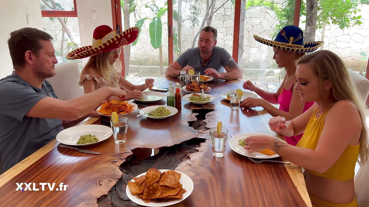 Orgie onder libertines die op vakantie zijn in Mexico