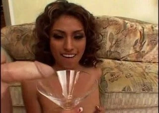 Lena juliette निगलती है
