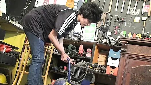 Две сексуальные азиатки в лесбийском экшене