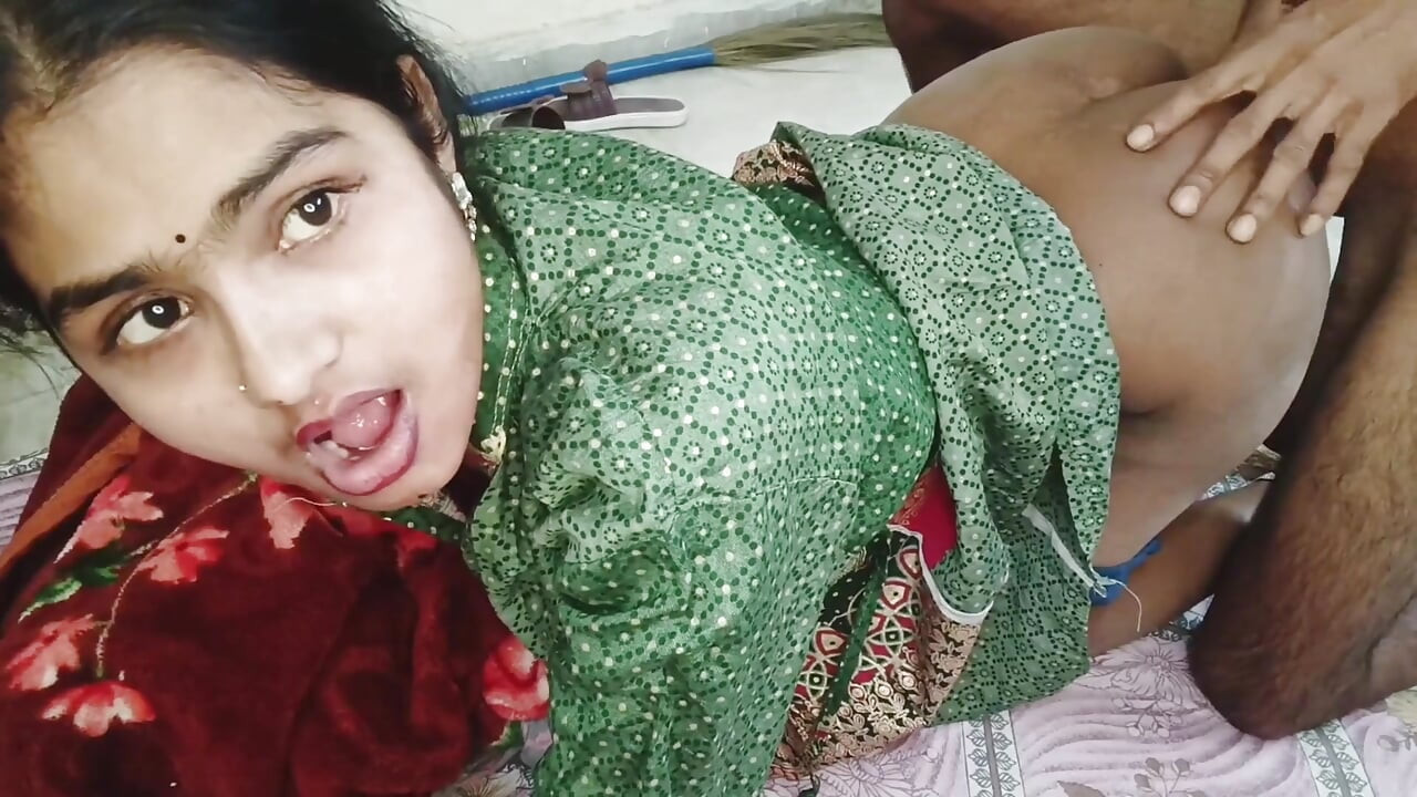 Beutiful indyjski Bhabhi Hard Doggy w sypialni z Devar - Amateur Desi Homemade Roleplay
