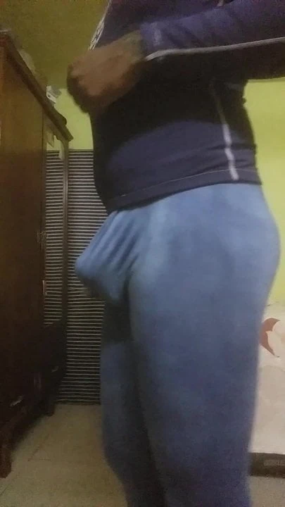 Big cock in legging