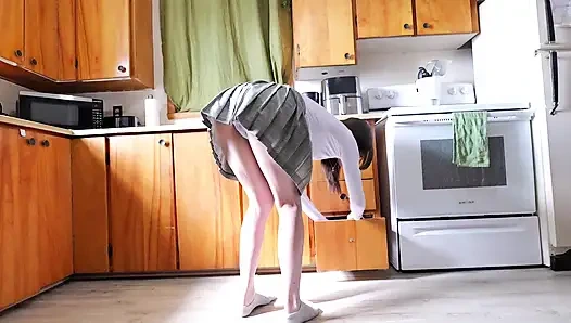 Stieftochter bleibt stecken, stiefvater hilft (WARNUNG - massive sQUIRTs)