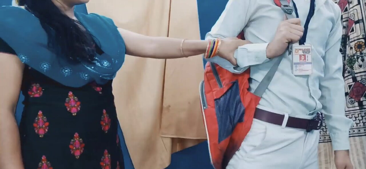 Bhartiy desi bhartiy klej garl thi kathin seks par pahli bar