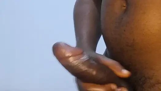 Kocasına yardım etmesi için penisimi istedi