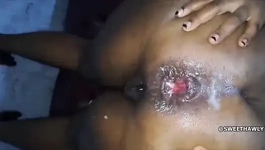 Aku tidak tahu anal bisa muncrat sampai aku menyetubuhinya.