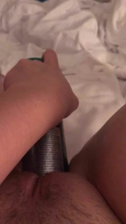 Stretching my pierced pussy