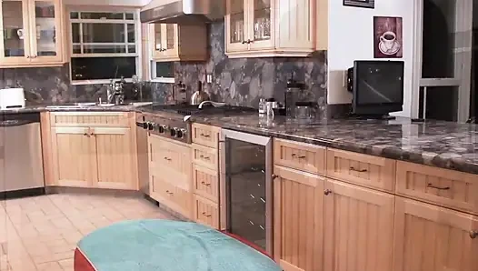 Siyah güzellik kalın siyah yarak istiyor