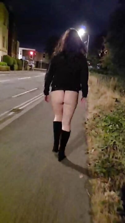 Esposa se muestra en público