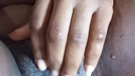 Mandi dan fingering memekku