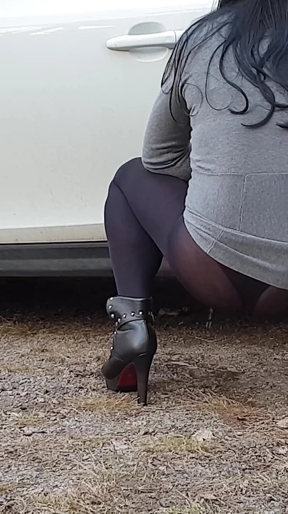 Peeing in My Pantyhose