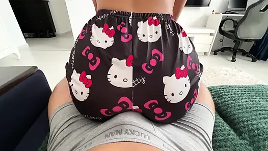 Heute, in meinem hallo kitty schlafanzug-outfit