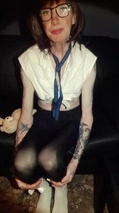 カーラのティーザー2