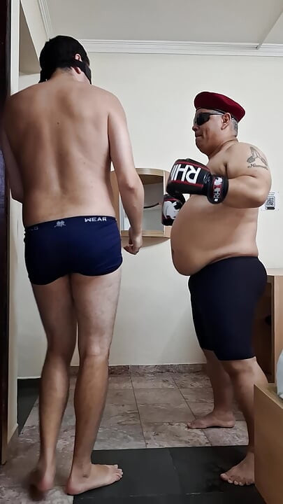 キャプテンドミネーターxジョバー(偽ガットパンチ)