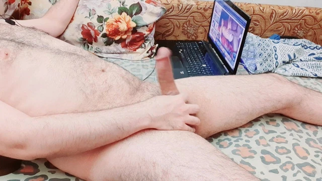 arab man jerkoff when he whatching porn
