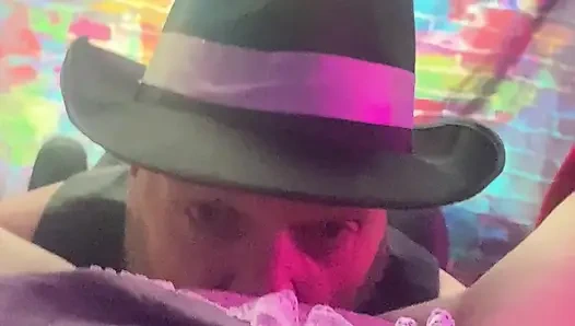 Ayah besar menikmati gurunnya