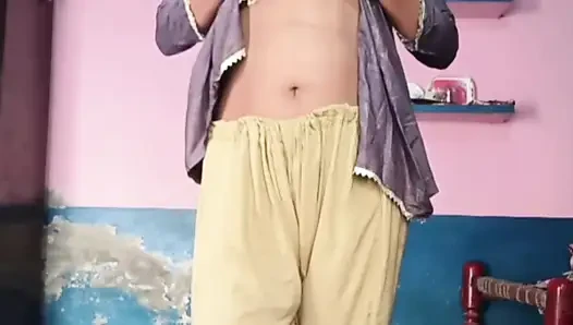 Si cewek hot didi pamer memek sempitnya sama pacarnya