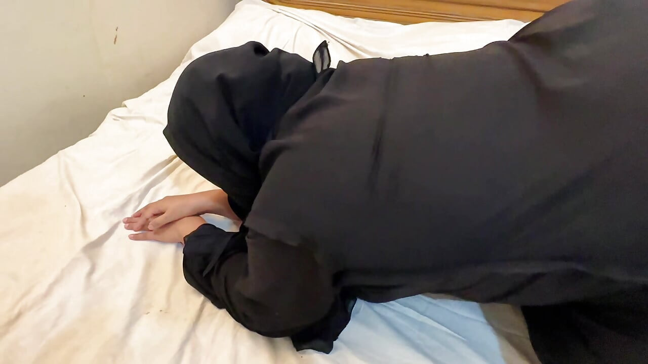 Quickly Pound My Huge Ass & Wet Pussy My Parents Leaves Home - I'm Arab Alone Hot Teen Muslim Girl