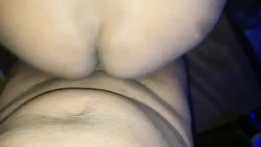 Hintli ateşli çift sert sikişiyor