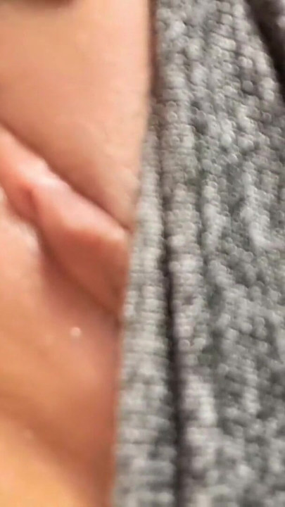 CHICA TRAICIONA A SU ESPOSO CON EL HERMANASTRO | Clip 1