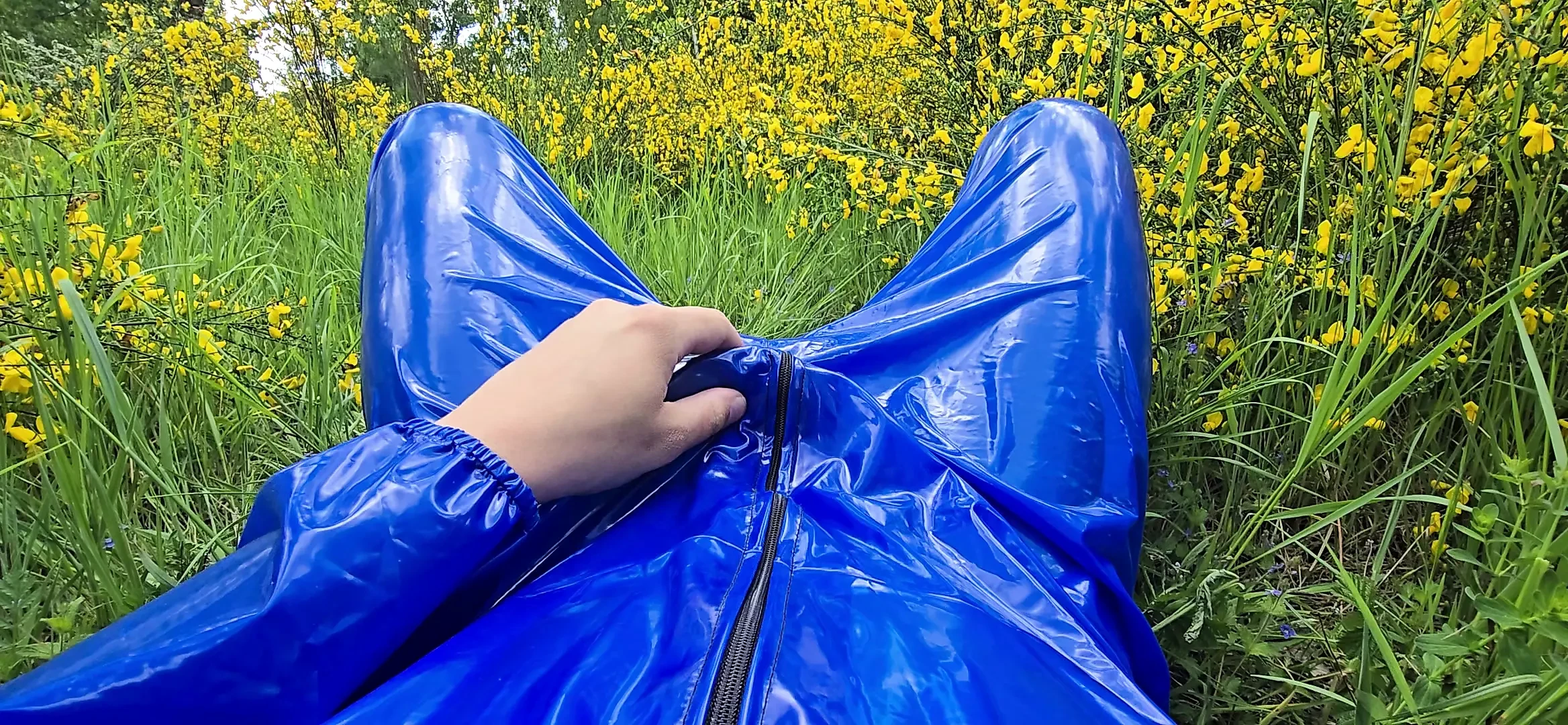 Wank and Piss in Blue PVC Suit