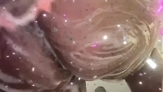 хочу помочь мне вымыть