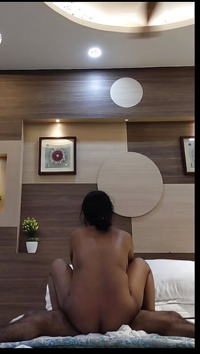 Horny Bhabhi Get on My Top and Fuck Hard Until I Cum