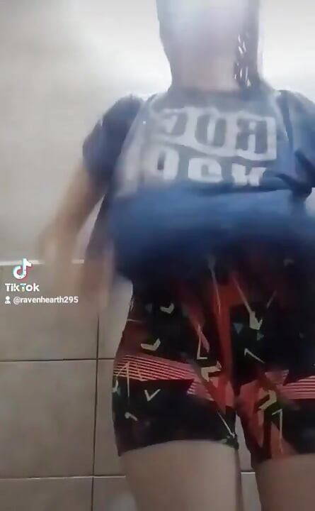 Gostaria que eu fizesse coisas do dia-a-dia nuas?