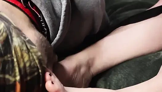 Утреннее поклонение ступням