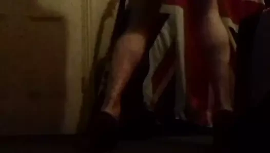 Külot ve topuklu benim cd striptiz ... yaramaz ....