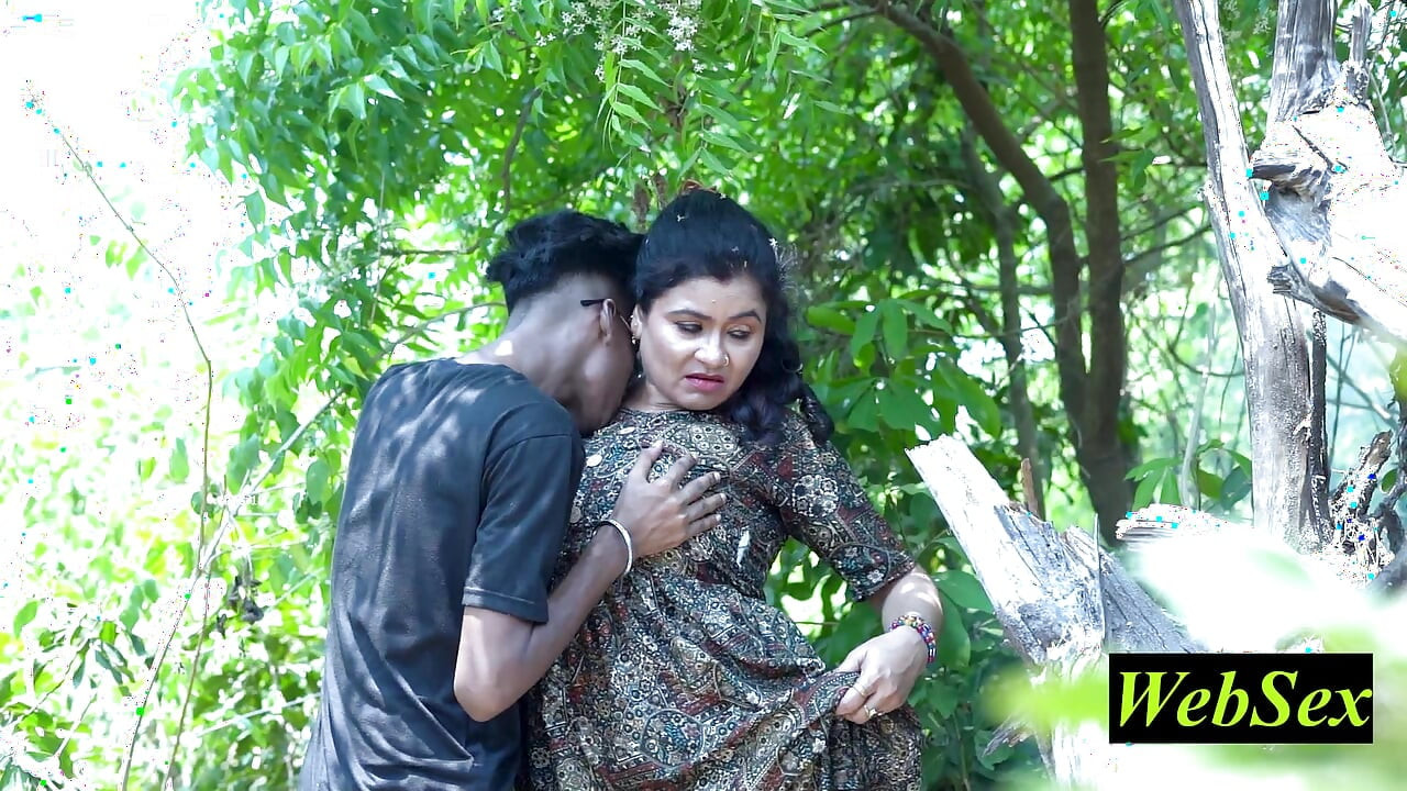 Lost in Jungle and fucked by Smart Tarzan! Indian outdoor Sex