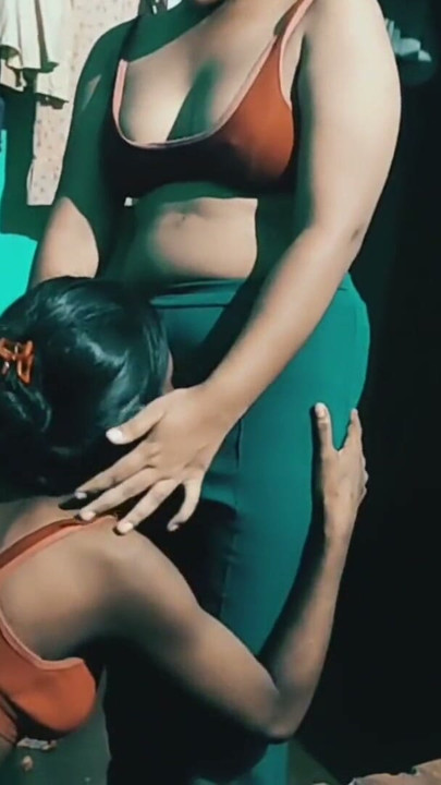 Desi bhaabhi apne natakhat devar ke saath seksi raat men romans karti hai (hindi diyo) | klip 1
