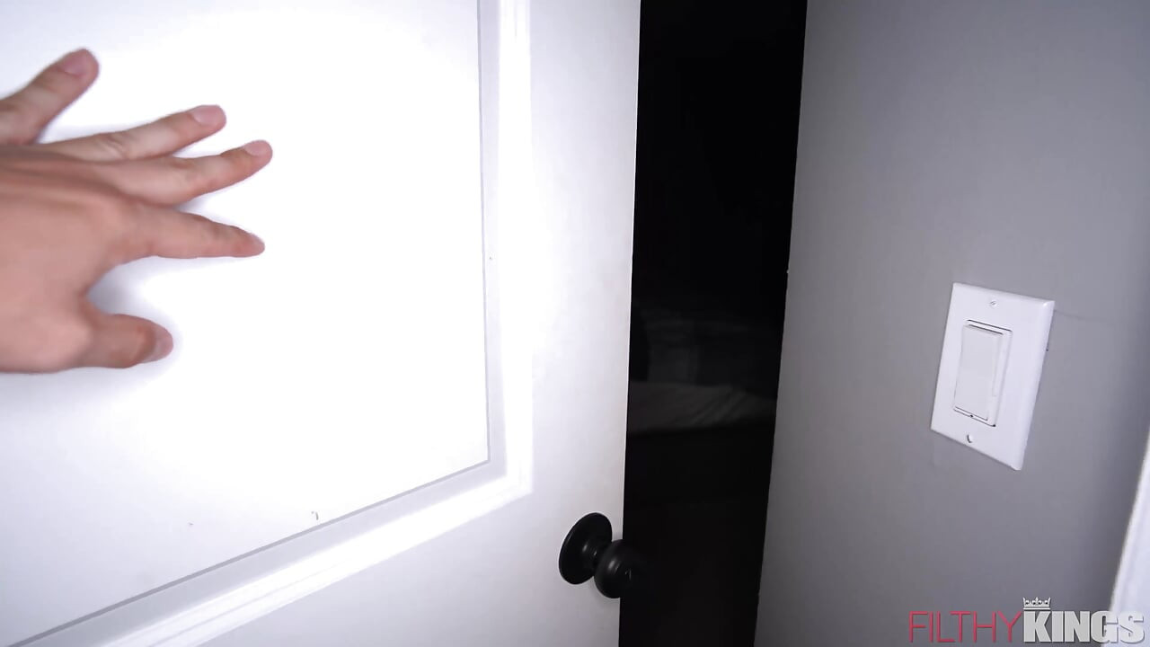 Waking up to a Fantasy with Stepmom - Melony Melons