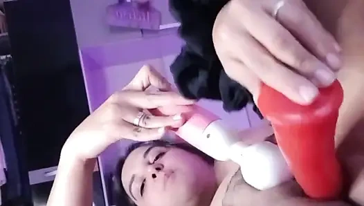 Bubblegum dan dildo di panggilan video dengan u - bunny looner