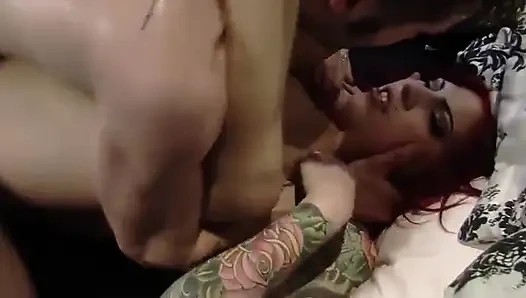 100% Realität Vyxen Steel HD