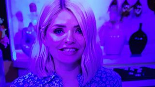 Holly Willoughby kommt mit 184