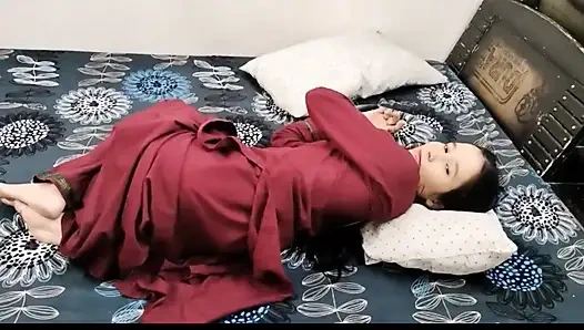 Ayah mertuaku diam-diam ngentot aku di malam pernikahanku.