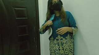 La première sodomie d’une femme au foyer desi - trou étroit incroyable