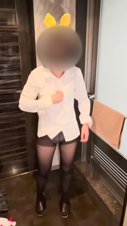 18-jährige japanische studentin Miko cosplay body writing 7 mal hintereinander orgasmen während aufenthalt eingeführt, kein Kolben eingeführt | Clip 1