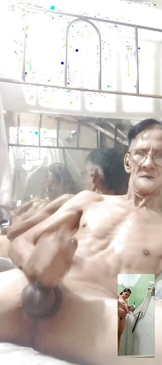 오후에 영상 통화로 몸을 풀자.