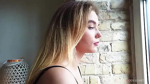 Denise Adorable Pretty Babe in Glamour Video