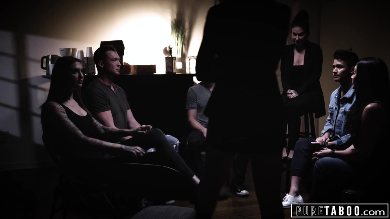 純粋なタブー、セクシートランスガールが悲しみの男をやる