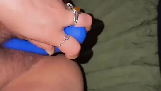 играет