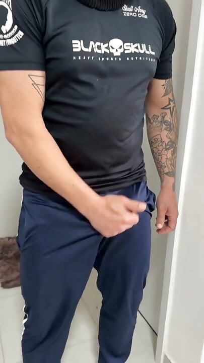 Odešel z práce a šel mi to dát do zadku