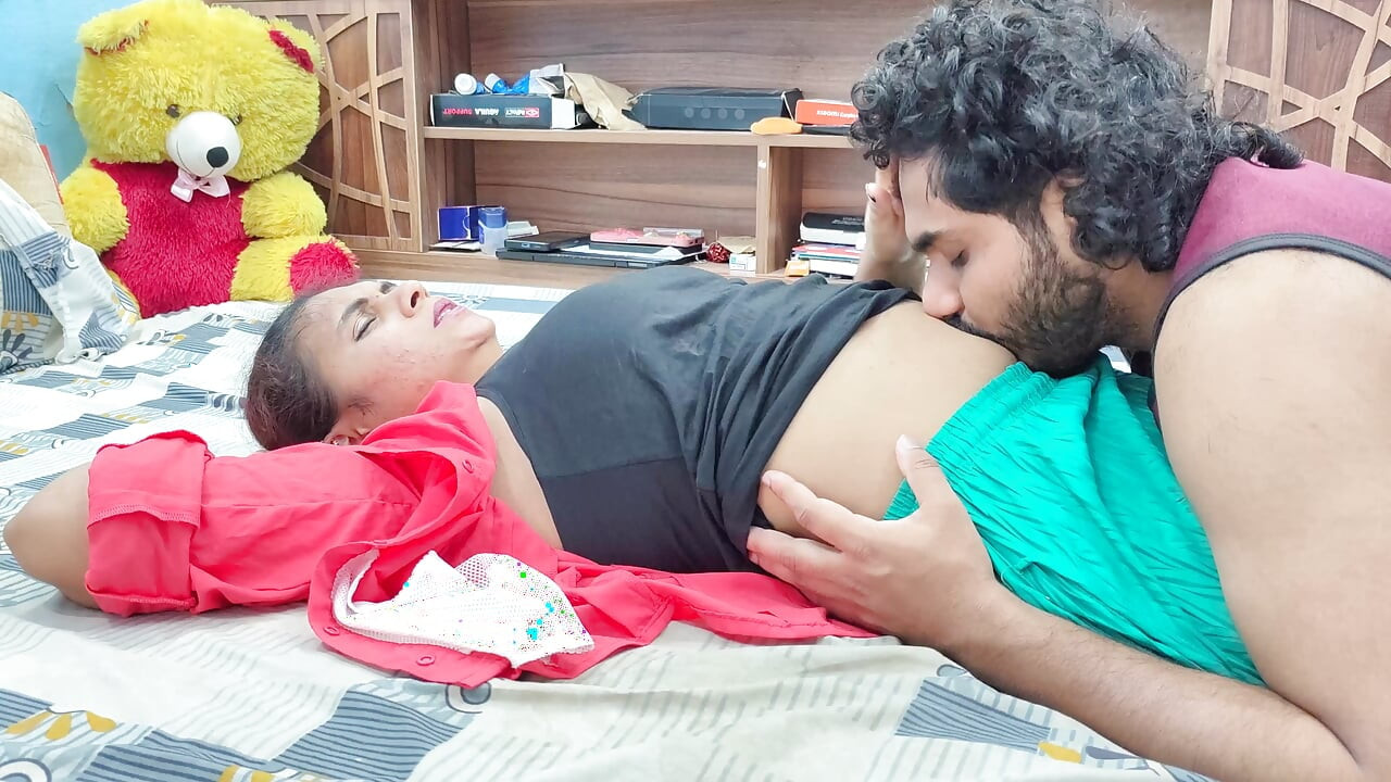Lip lock with armpit lick and navel lick romance in bed